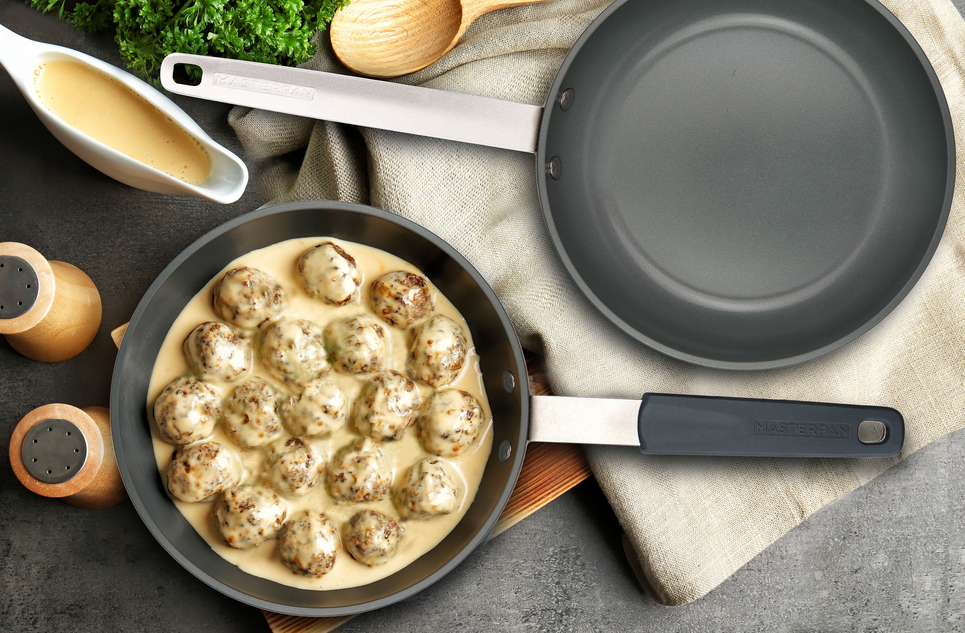 MasterPan - 5-in-1 Multi-Sectioned Nonstick Skillet
